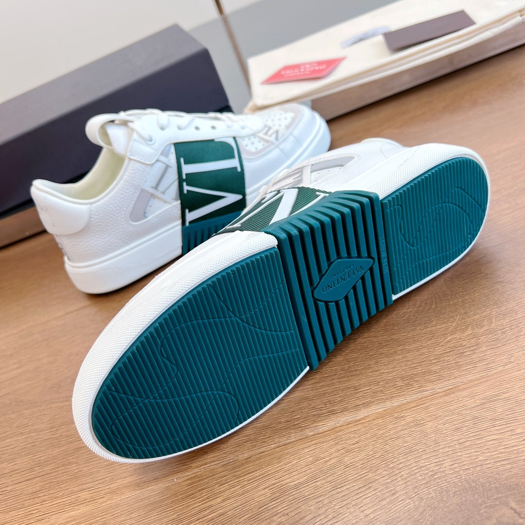 VL7N LOW-TOP WHITE CALFSKIN AND PINE GREEN FABRIC SNEAKER WITH BANDS