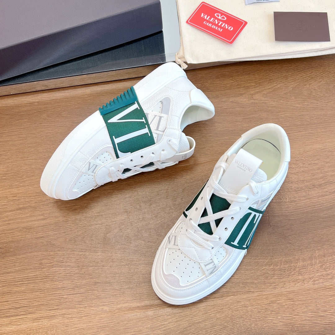 VL7N LOW-TOP WHITE CALFSKIN AND PINE GREEN FABRIC SNEAKER WITH BANDS