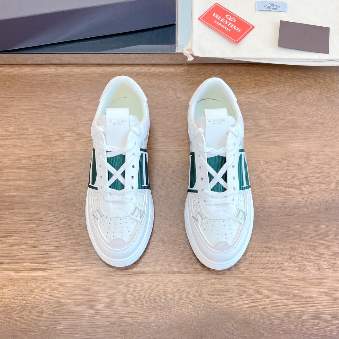 VL7N LOW-TOP WHITE CALFSKIN AND PINE GREEN FABRIC SNEAKER WITH BANDS