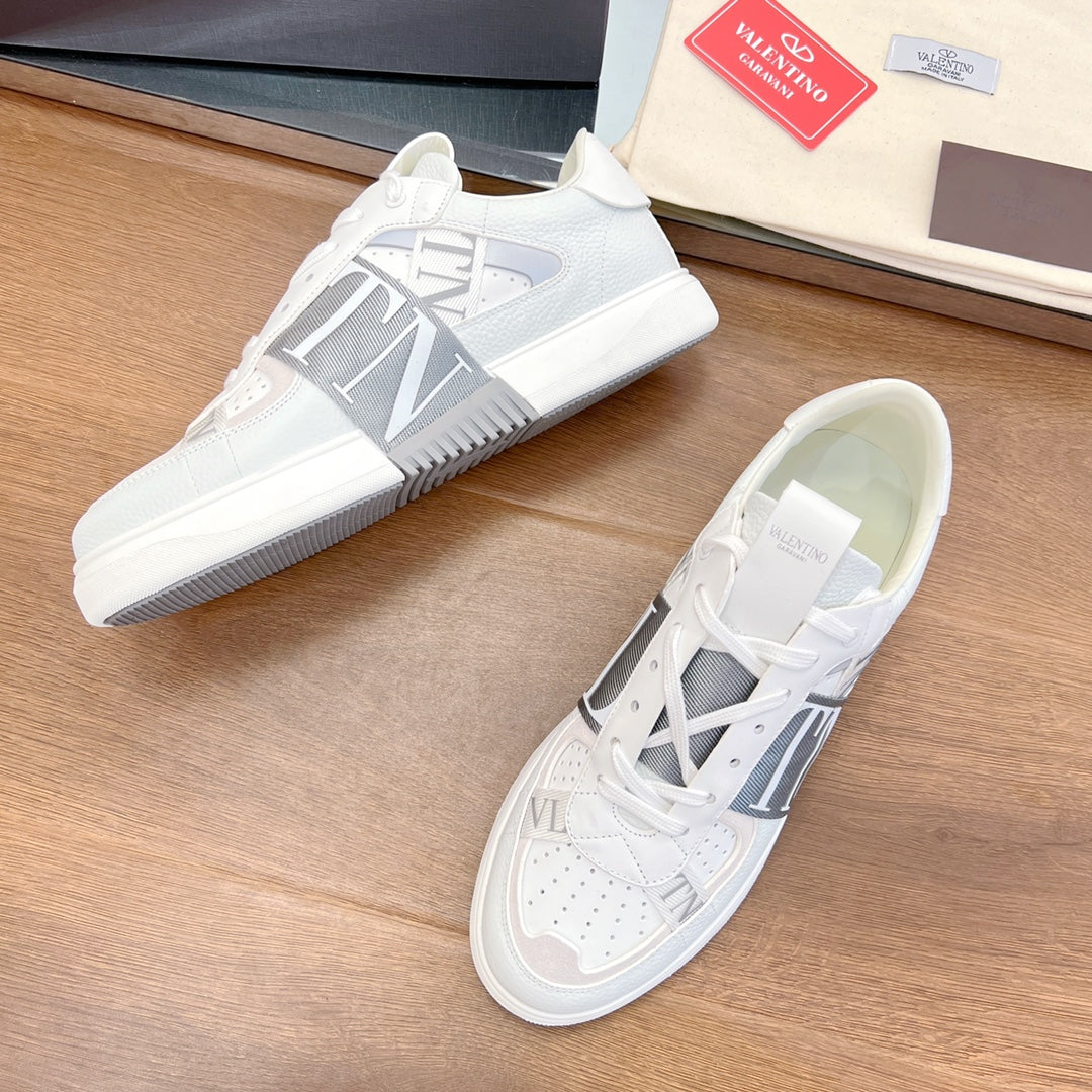 VL7N LOW-TOP WHITE CALFSKIN AND GREY FABRIC SNEAKER WITH BANDS