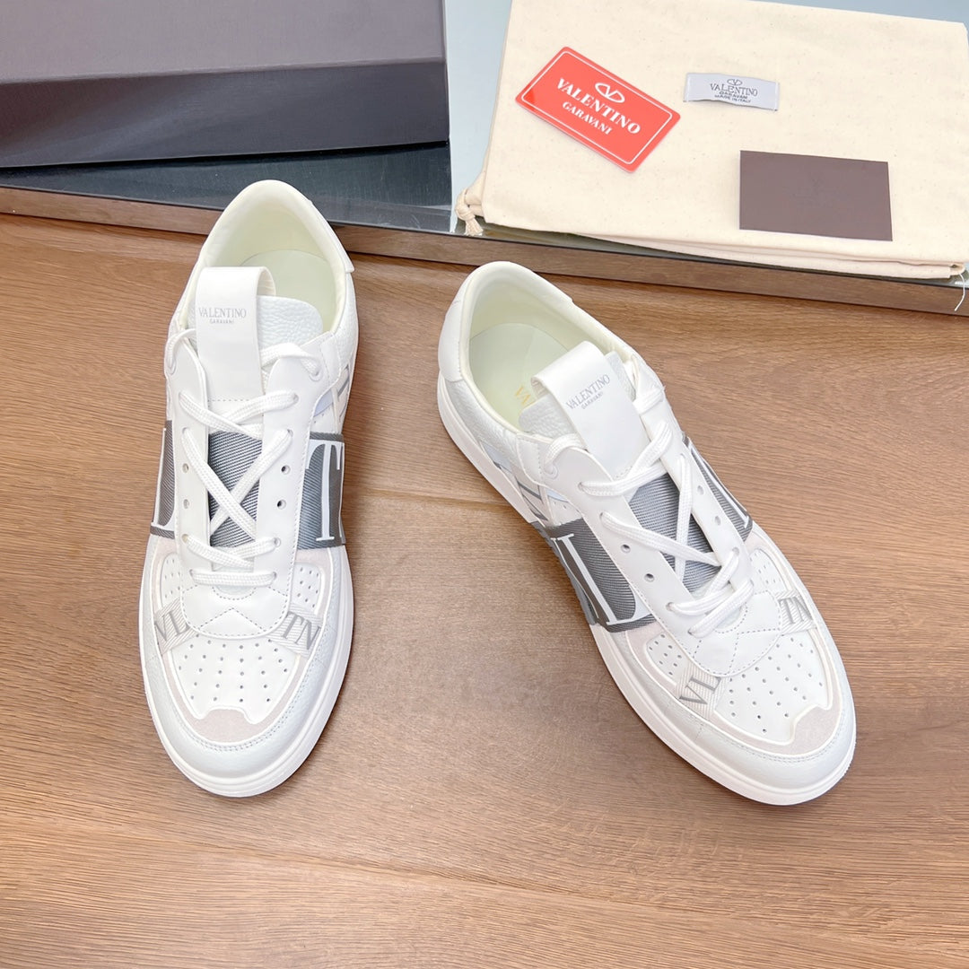 VL7N LOW-TOP WHITE CALFSKIN AND GREY FABRIC SNEAKER WITH BANDS