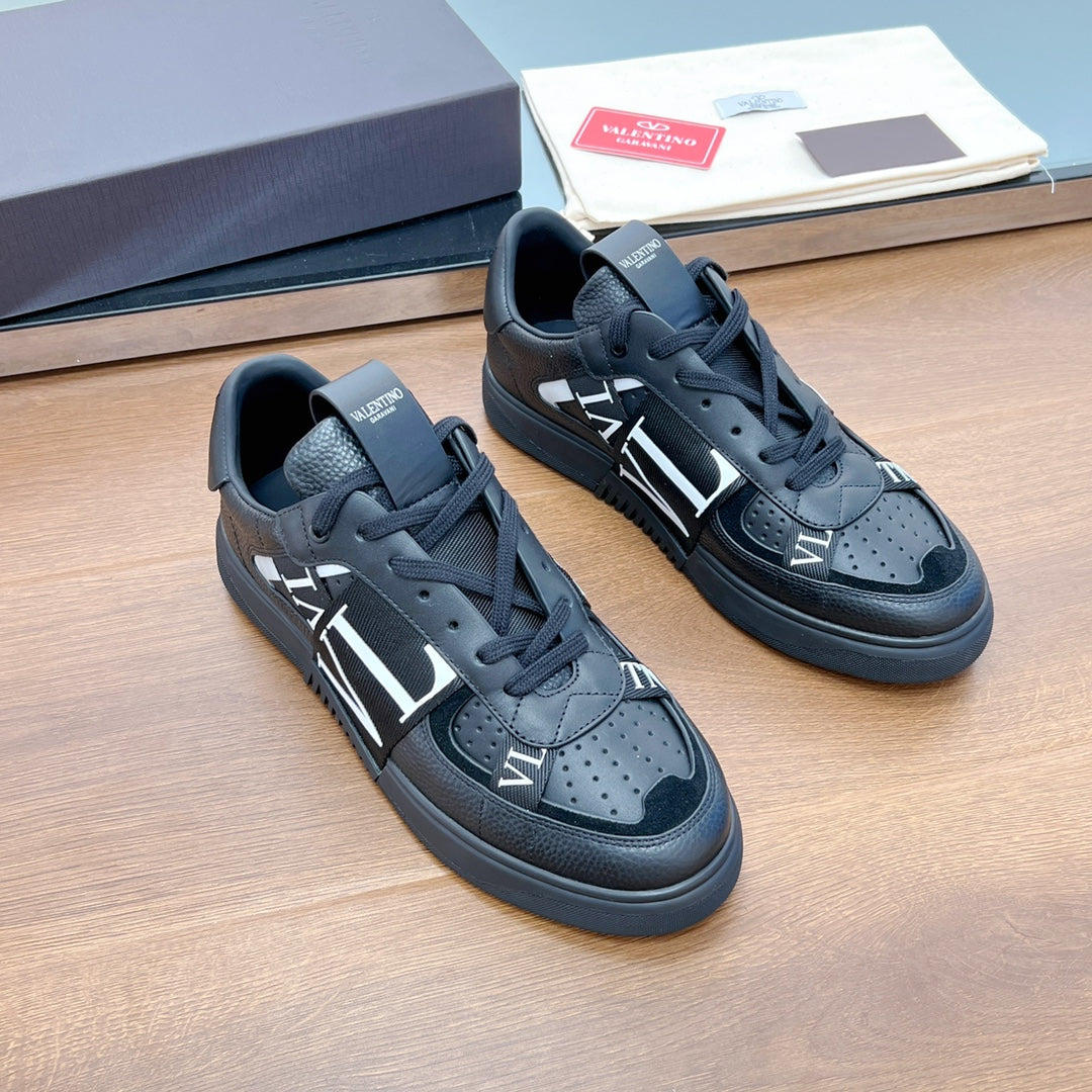 VL7N LOW-TOP BLACK CALFSKIN AND FABRIC SNEAKER WITH BANDS