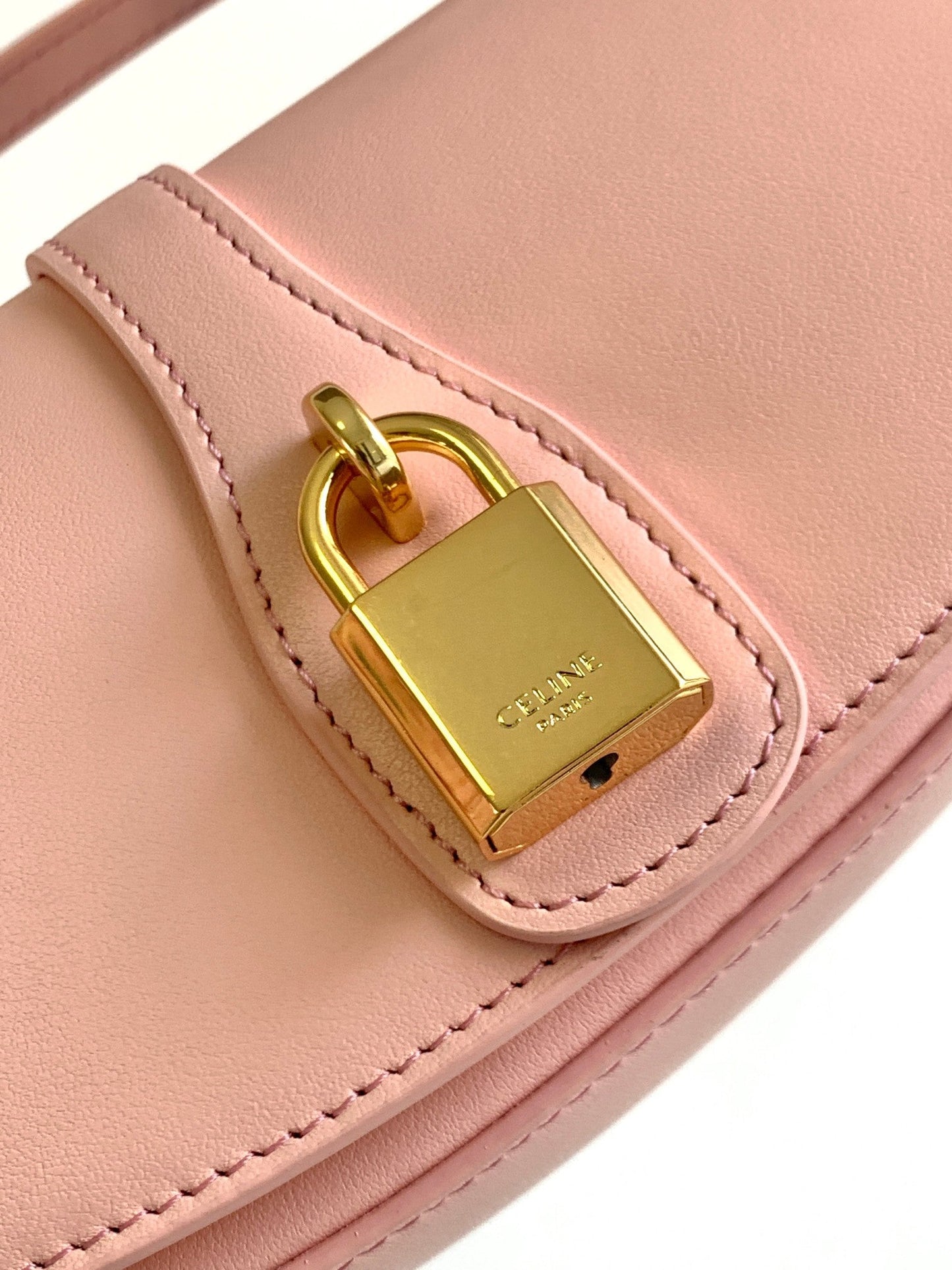 MINI TABOU CLUTCH 18 CALFSKIN SAKURA PINK