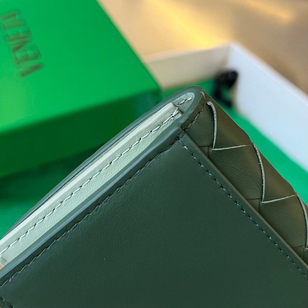 INTRECCIATO BUSINESS 11 EMERALD GREEN CALFSKIN CARD CASE