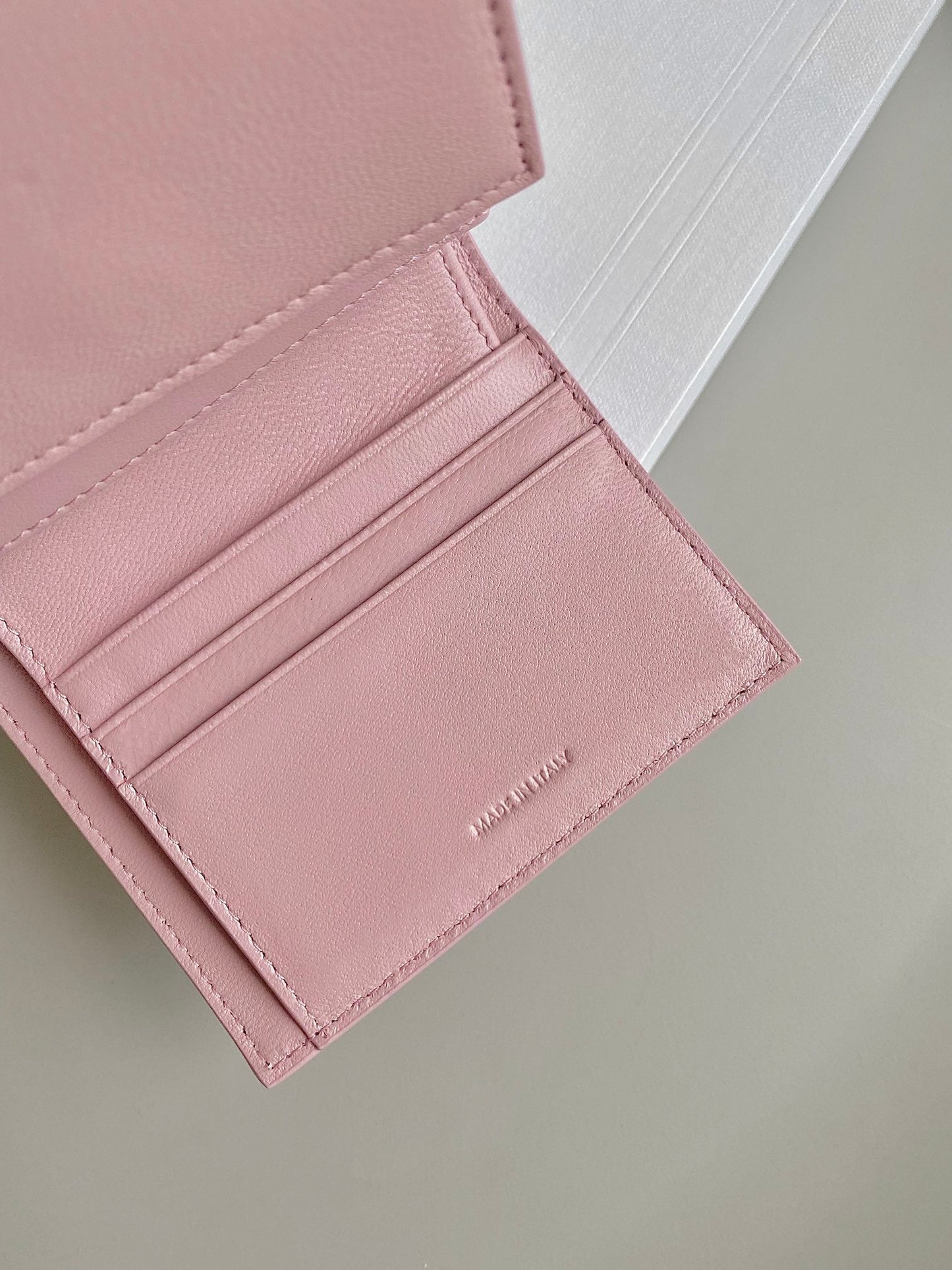 TRIPHOME 10 TRIFOLD WALLET CALFSKIN PINK PASTEL