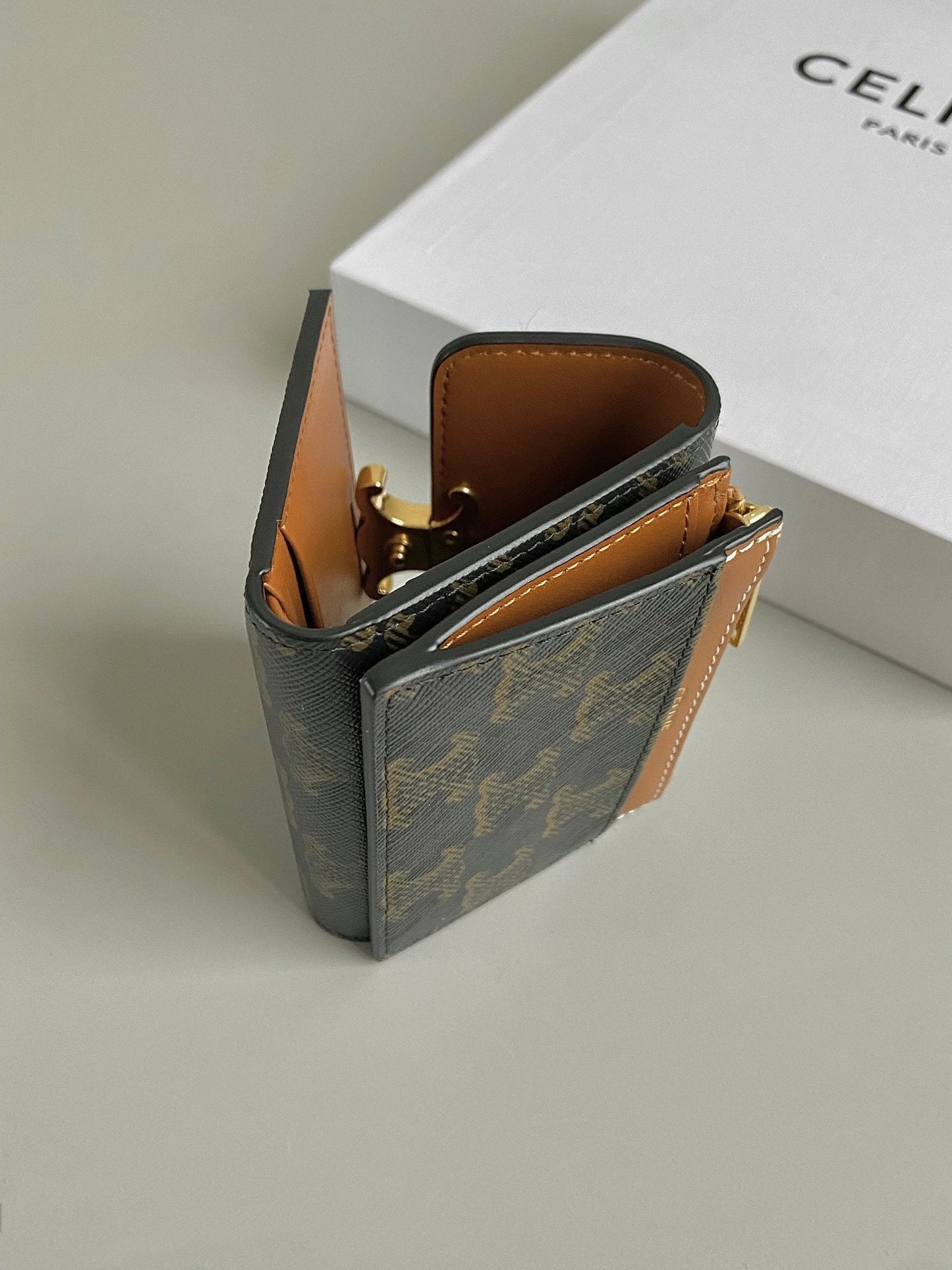 TRIPHOME 9 WALLET TWO-IN-ONE OLD FLOWER BROWN CALFSKIN