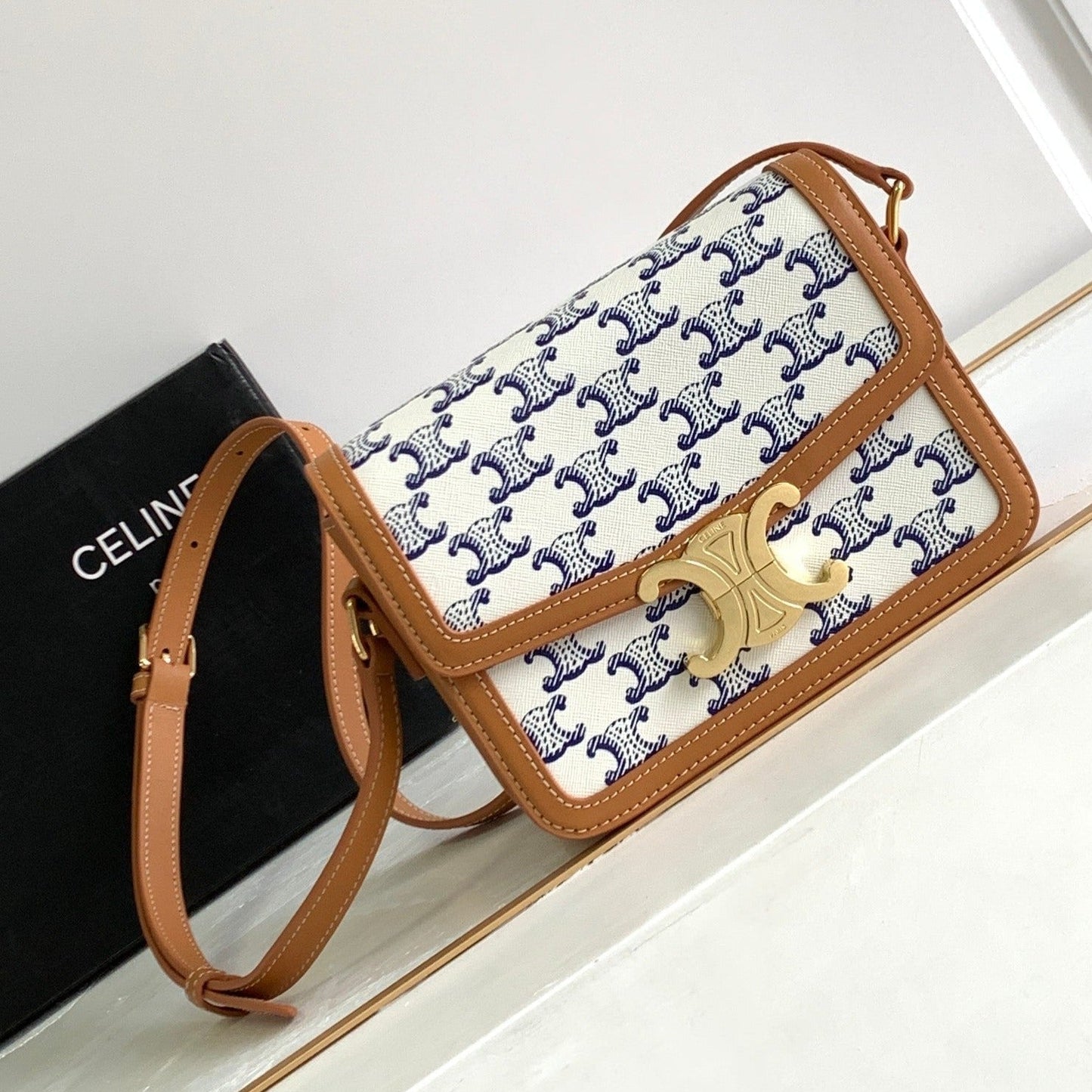 TEEN TRIOMPHE 18.5 WHITE BLUE MONOGRAM CANVAS BROWN CALFSKIN