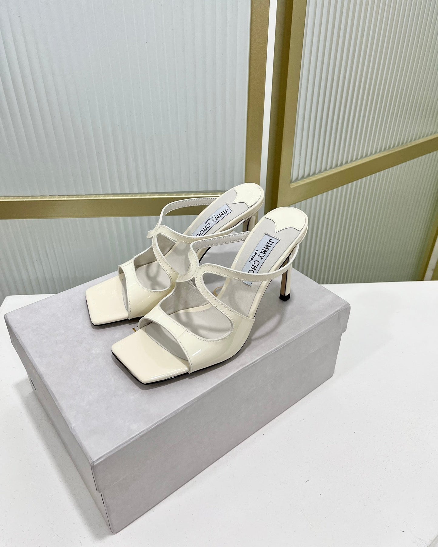 Jimmy Anise 85 In Ivory White Glossy Cowhide Mules 587692