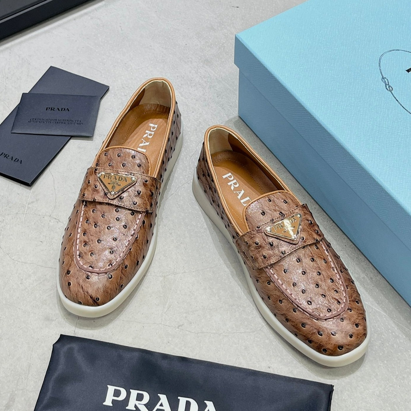 PRA OSTRICH PATTERN LOAFERS CARAMEL CALFSKIN