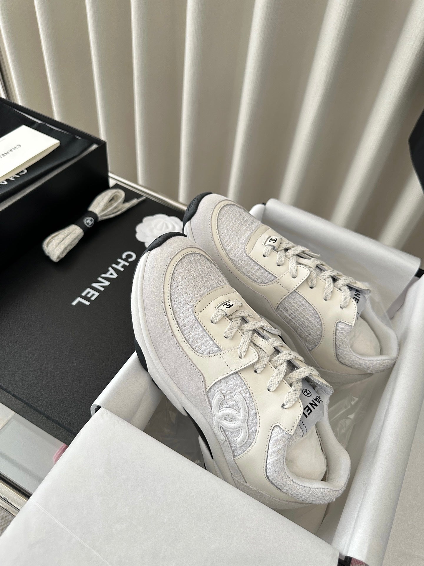 cc sneaker white tweed dark cream calfskin