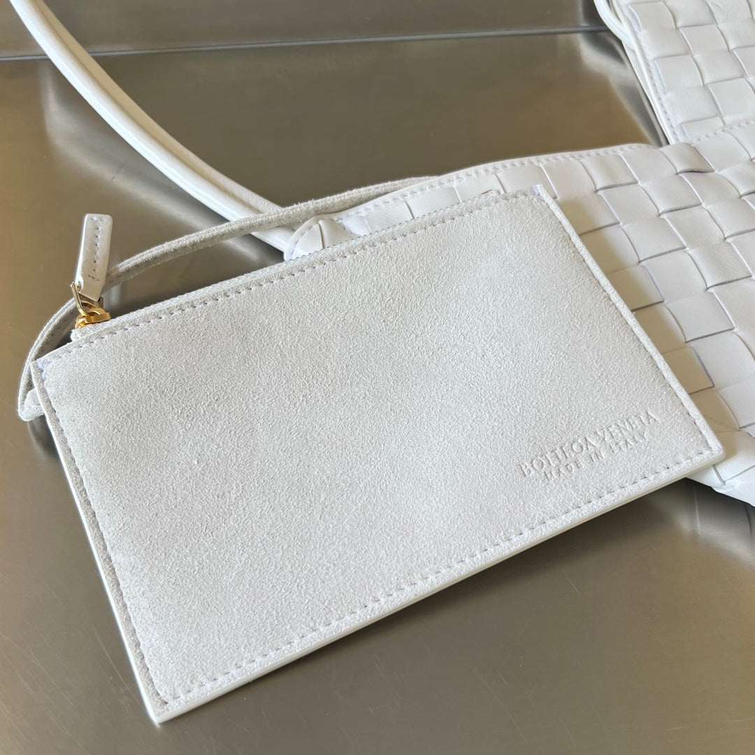 MINI SOLSTICE 30 WHITE LAMBSKIN