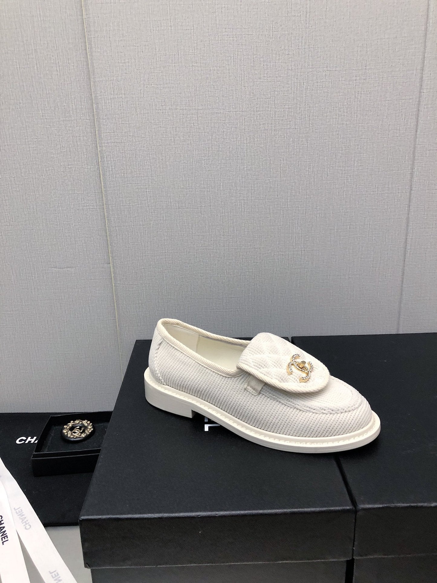 moccasins white denim 40mm