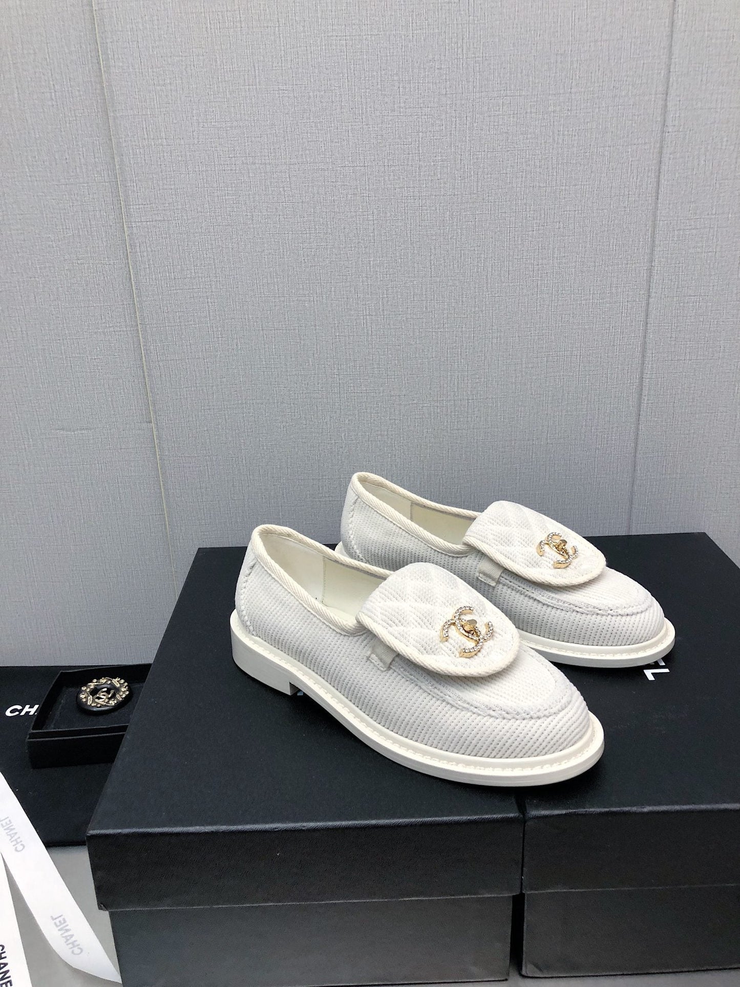 moccasins white denim 40mm