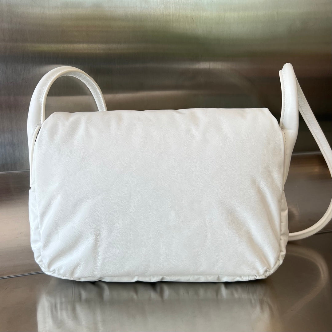 PAD PUFFER BAG 29 IN WHITE COWHIDE LEATHER