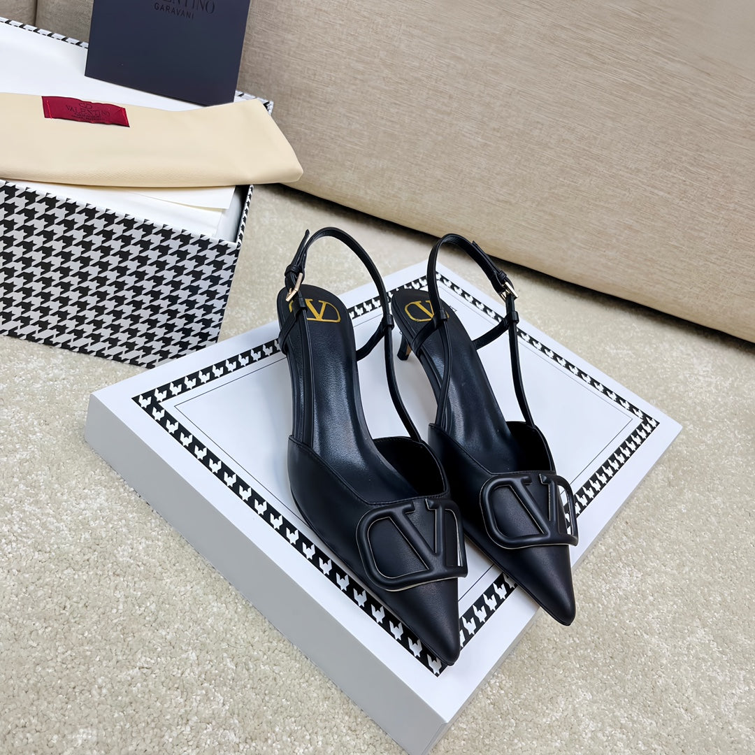 VLOGO SLINGBACK PUMP IN BLACK CALFSKIN LEATHER