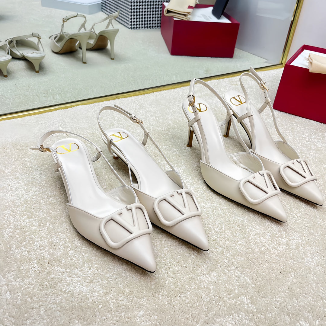 VLOGO SLINGBACK PUMP IN WHITE CALFSKIN LEATHER