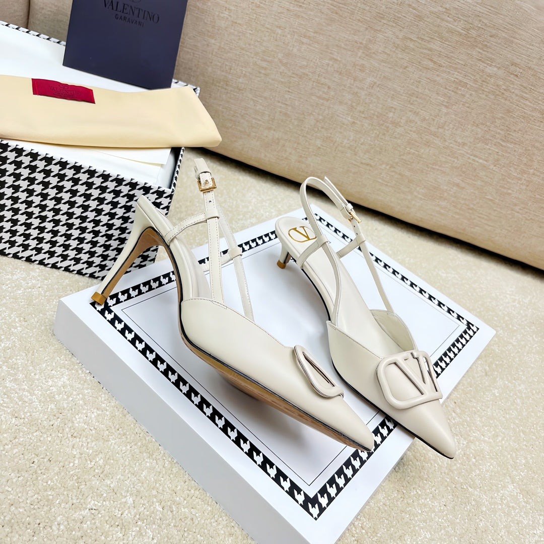 VLOGO SLINGBACK PUMP IN WHITE CALFSKIN LEATHER