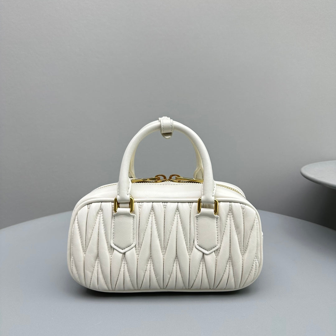 ARCADIE 23 BAG IN WHITE LAMBSKIN