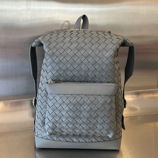 BACKPACK 42 IN GREY CALFSKIN