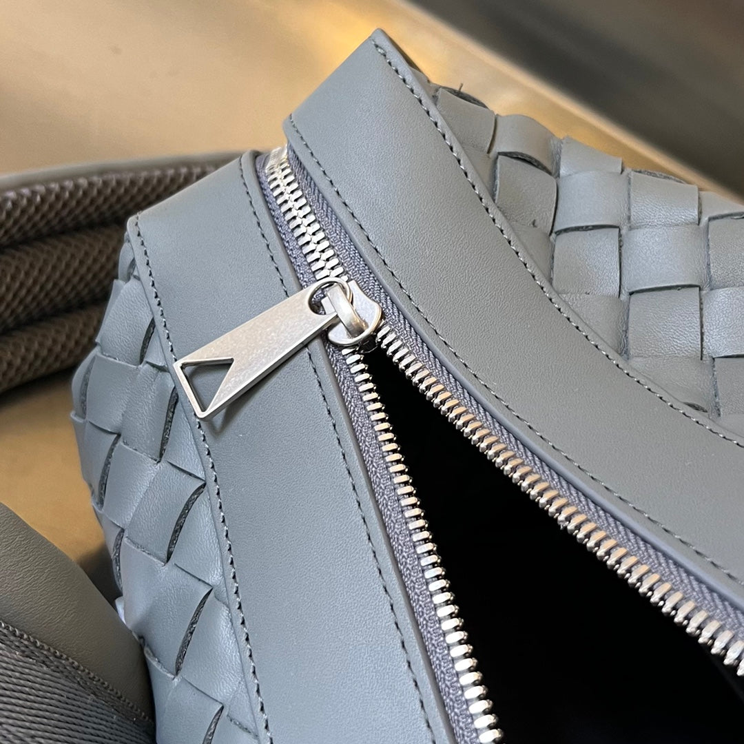 BACKPACK 42 IN GREY CALFSKIN