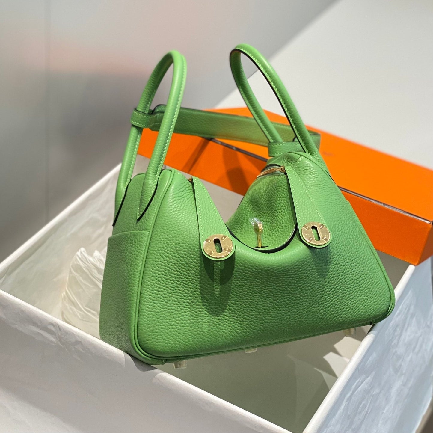 HM LINDY 26 BAG KELLY GREEN TAURILLON CLEMENCE LEATHER