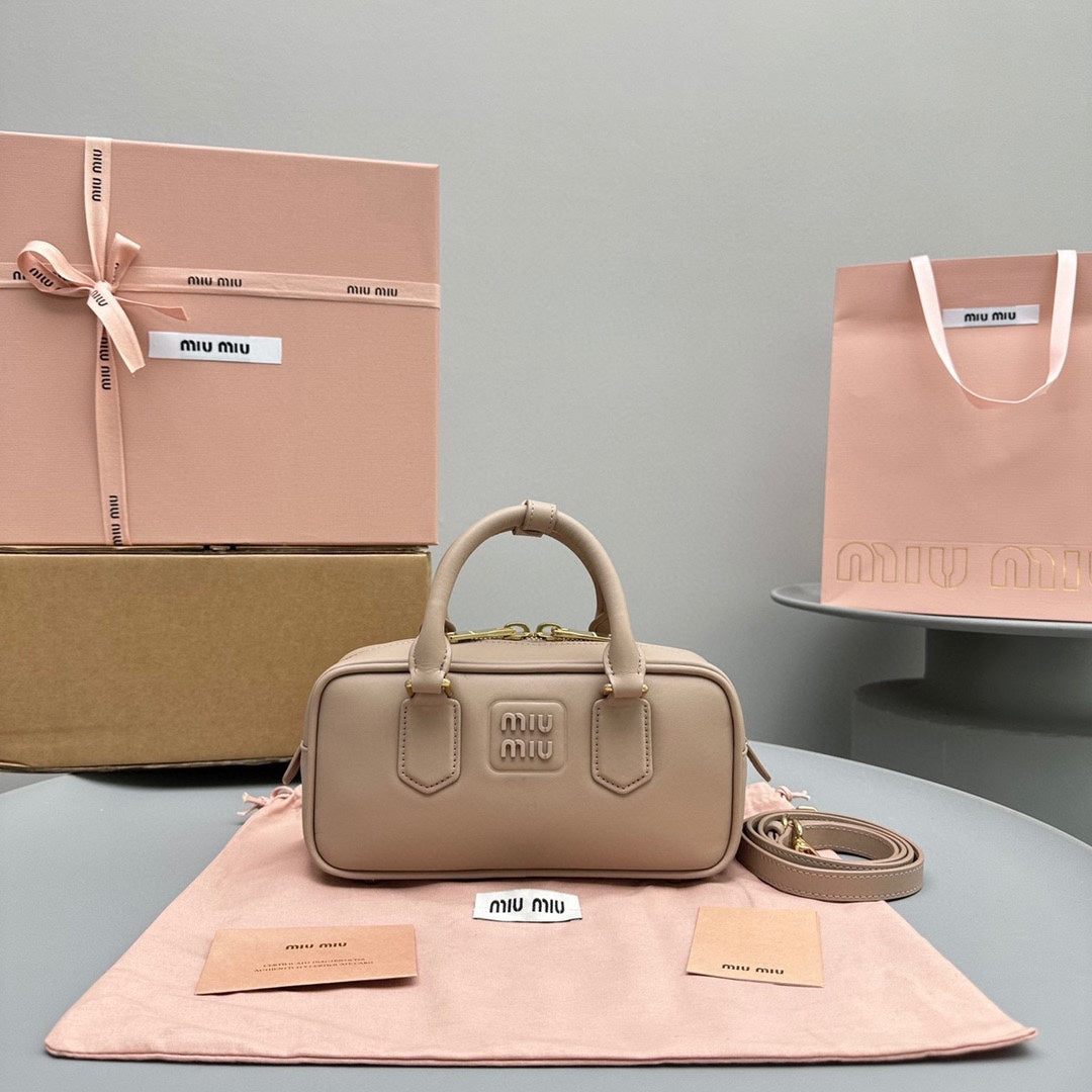 ARCADIE SMALL 22 BAG IN BABY PINK CALFSKIN