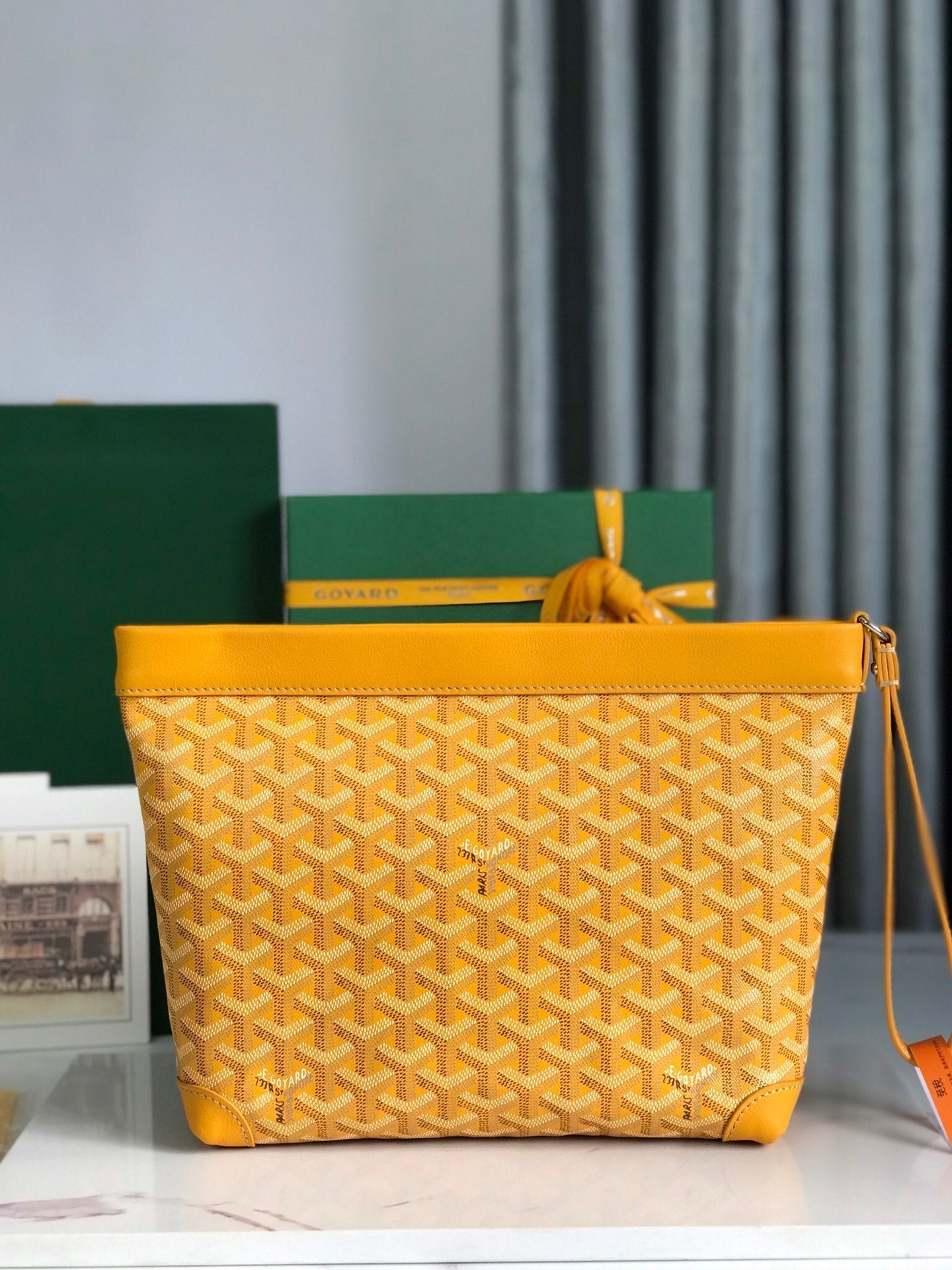 CONTI POUCH 24 IN YELLOW LAMBSKIN AND GOYARDINE CANVAS