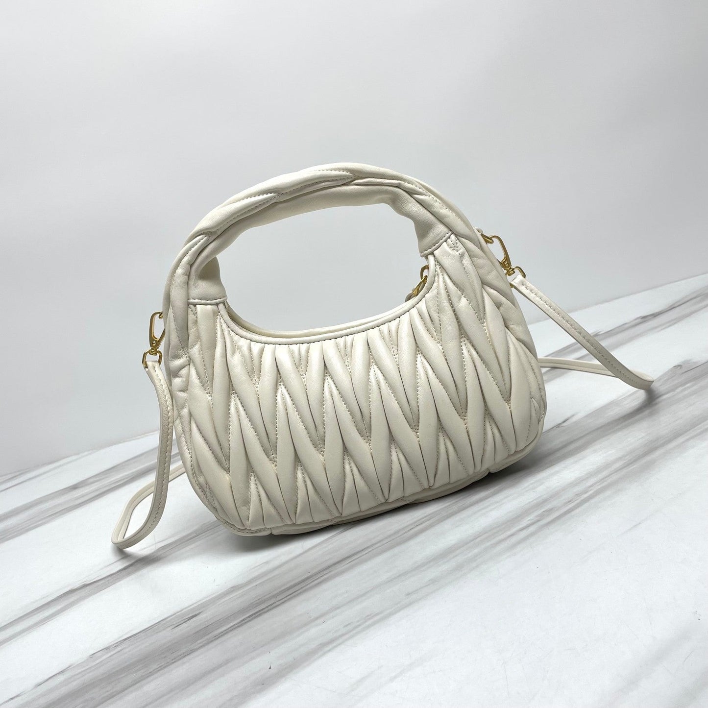 miuwander hobo 23 white matelasse leather