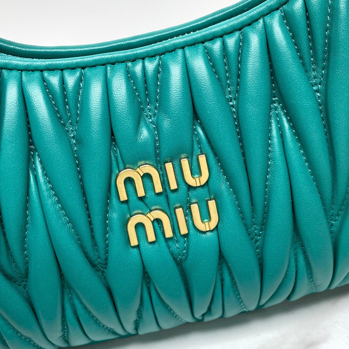 miuwander hobo 23 light sea green matelasse leather