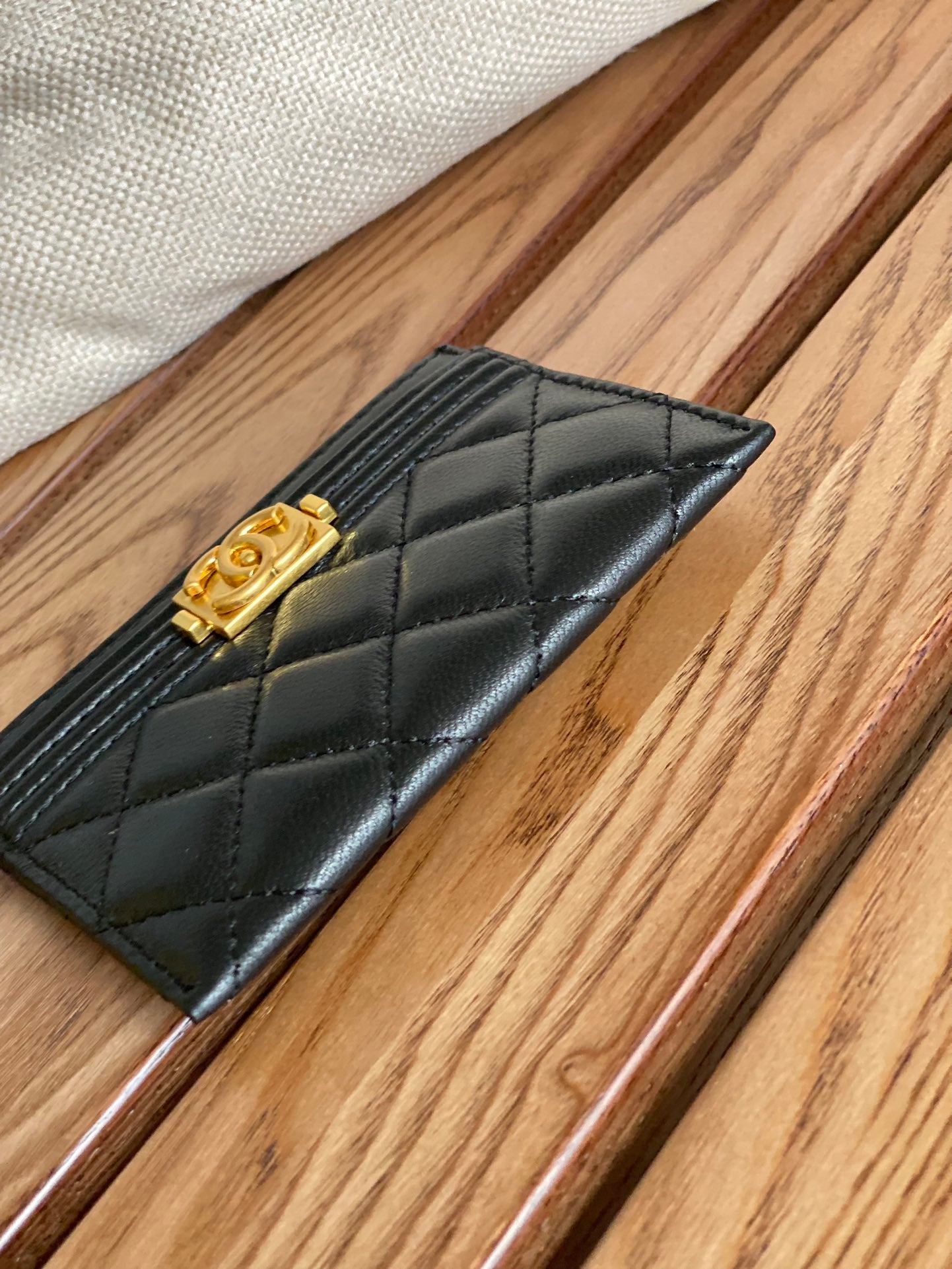 cc boy 11cm card holder black lambskin gold hardware