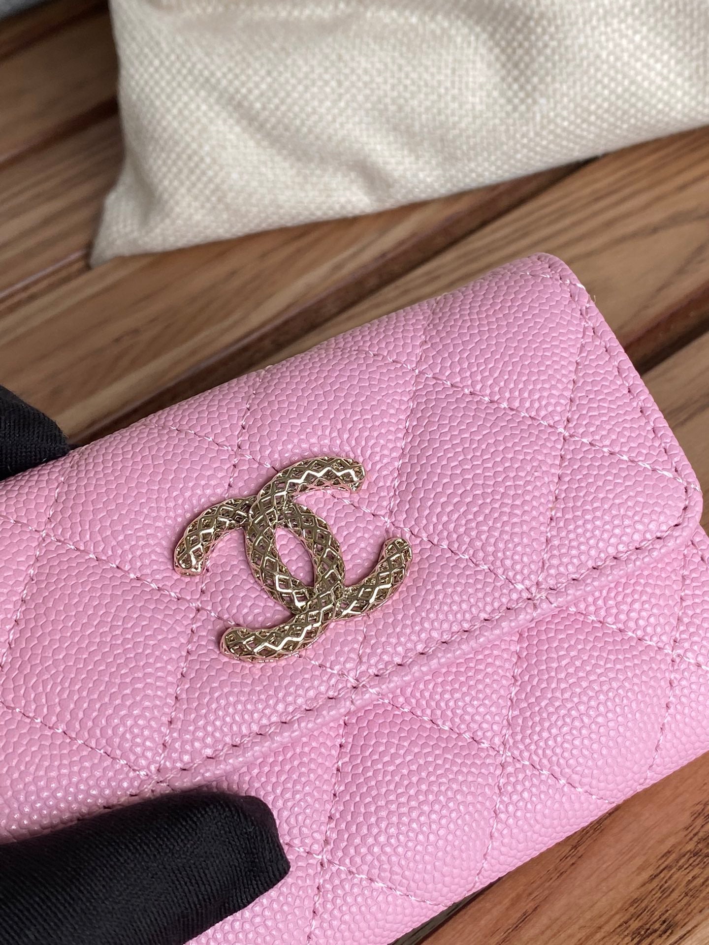 cc small wallet 11cm pink caviar light gold hardware