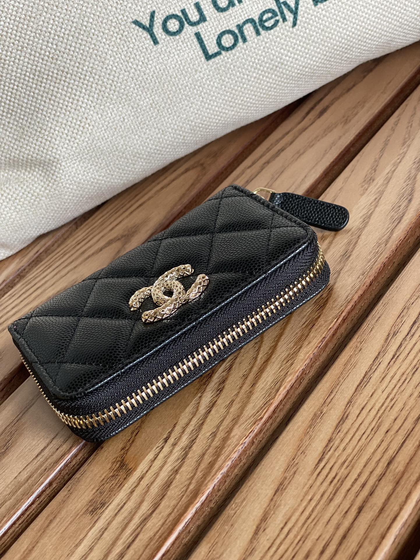 cc zipped wallet 11cm black caviar gold hardware