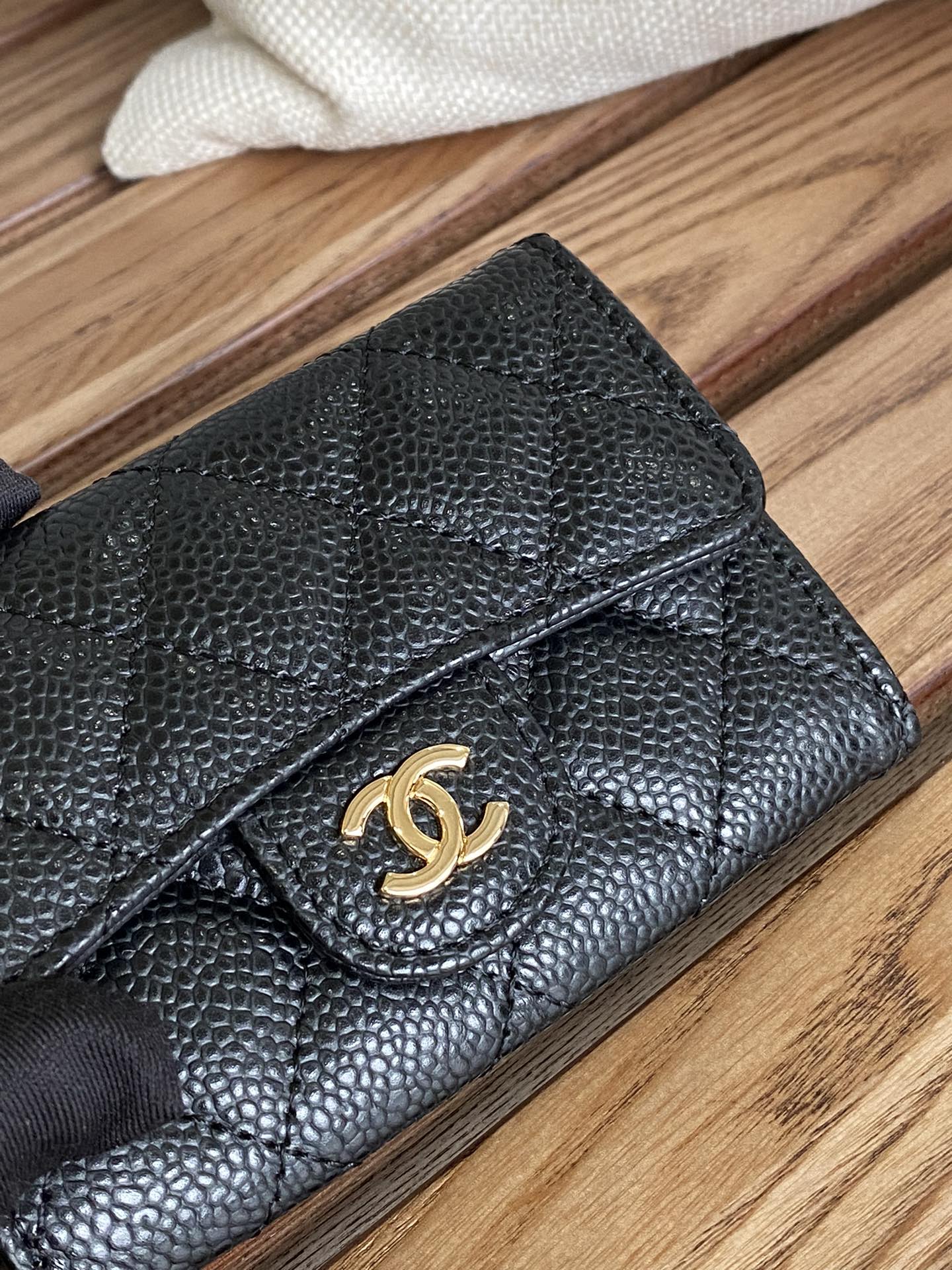 cc small wallet 11cm black caviar gold hardware