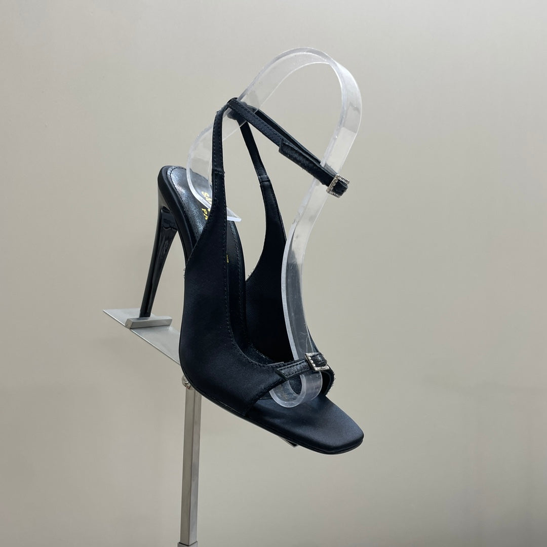 SL BUCKLE STRAP HEELED SANDAL SQUARE BLACK SILK