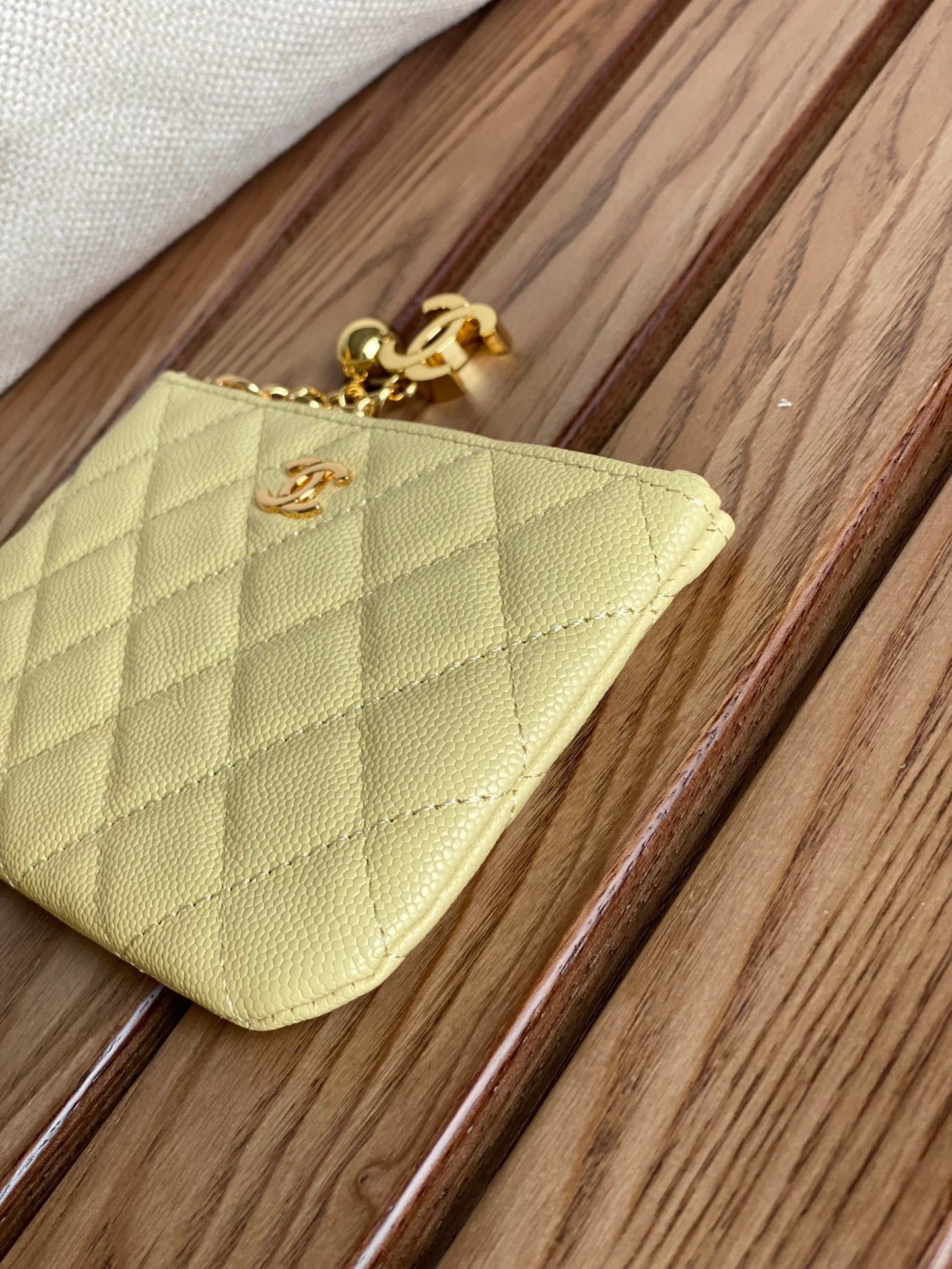 cc zipped wallet 14cm yellow caviar gold hardware