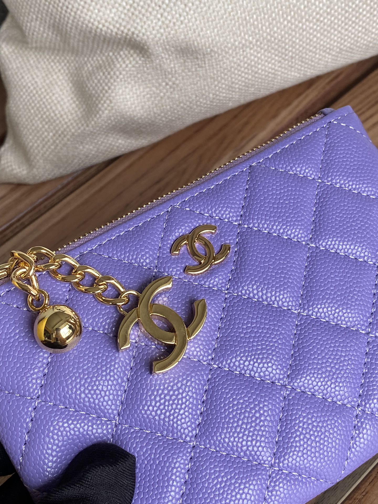 cc zipped wallet 14cm purple caviar gold hardware