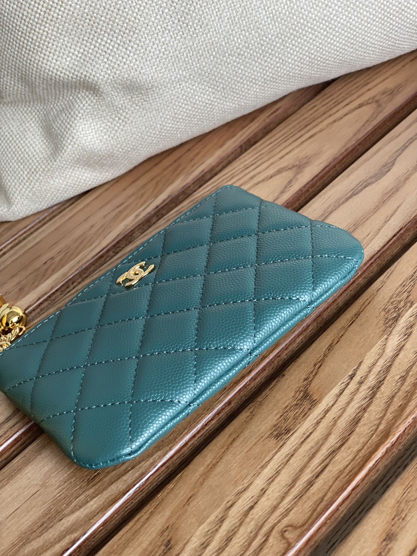 cc zipped wallet 14cm dark green caviar gold hardware