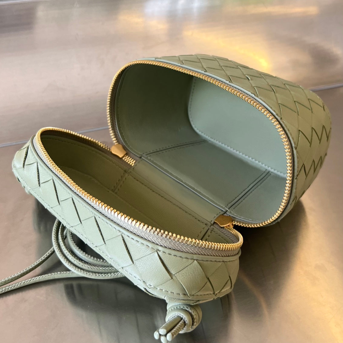 MINI VANITY CASE 18 IN OLIVE GREEN LAMBSKIN