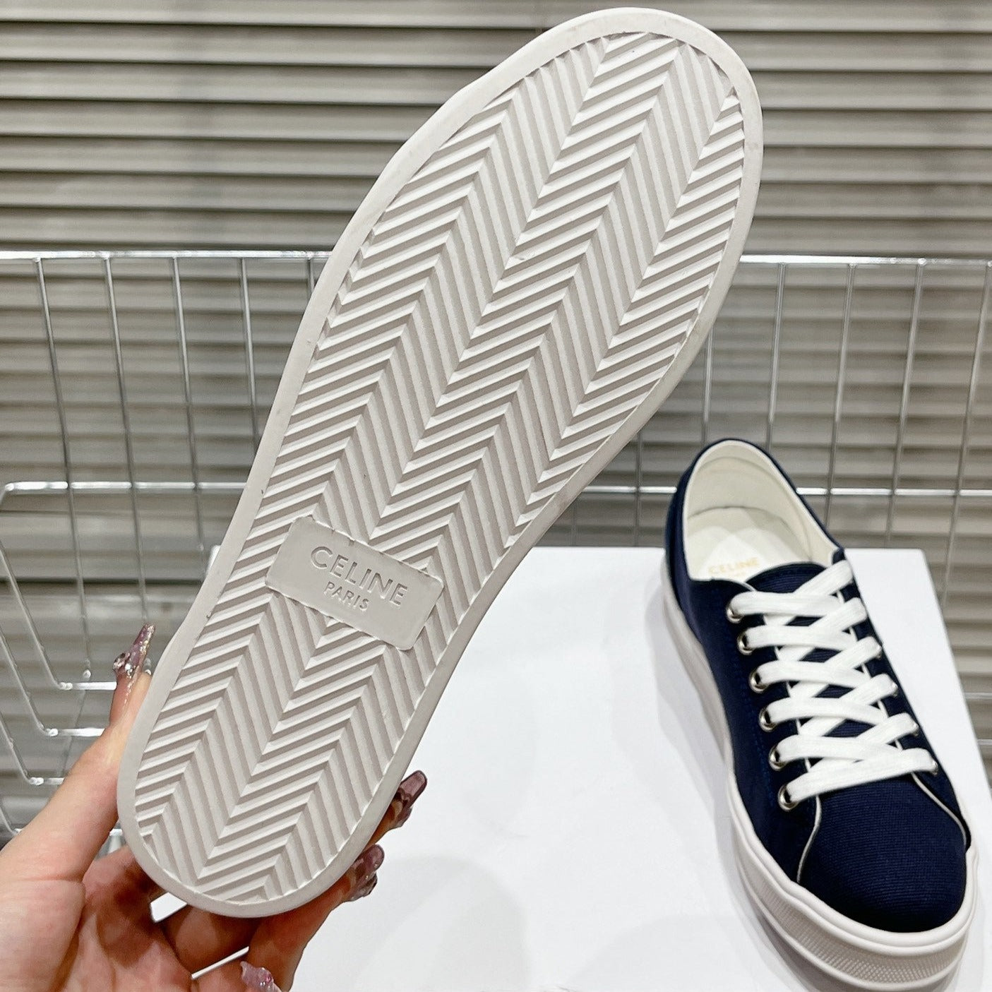 JANE SNEAKERS LOW LACE-UP WITH TRIOMPHE PATCH IN CANVAS AND CALFSKIN NAVY/WHITE LOGO