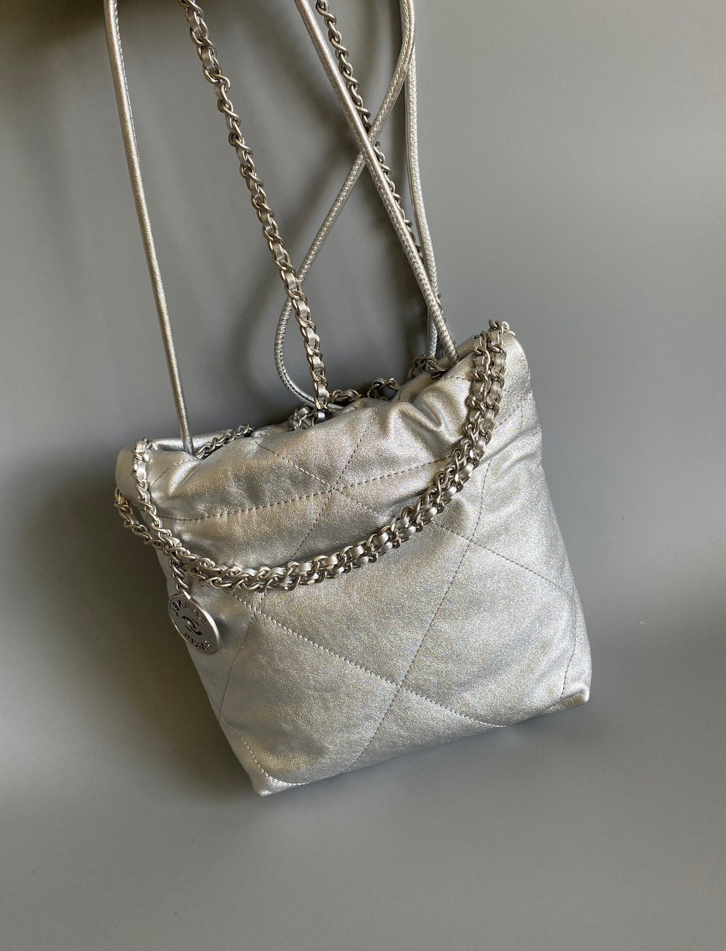 CC HOBO MINI 20CM SILVER LAMBSKIN