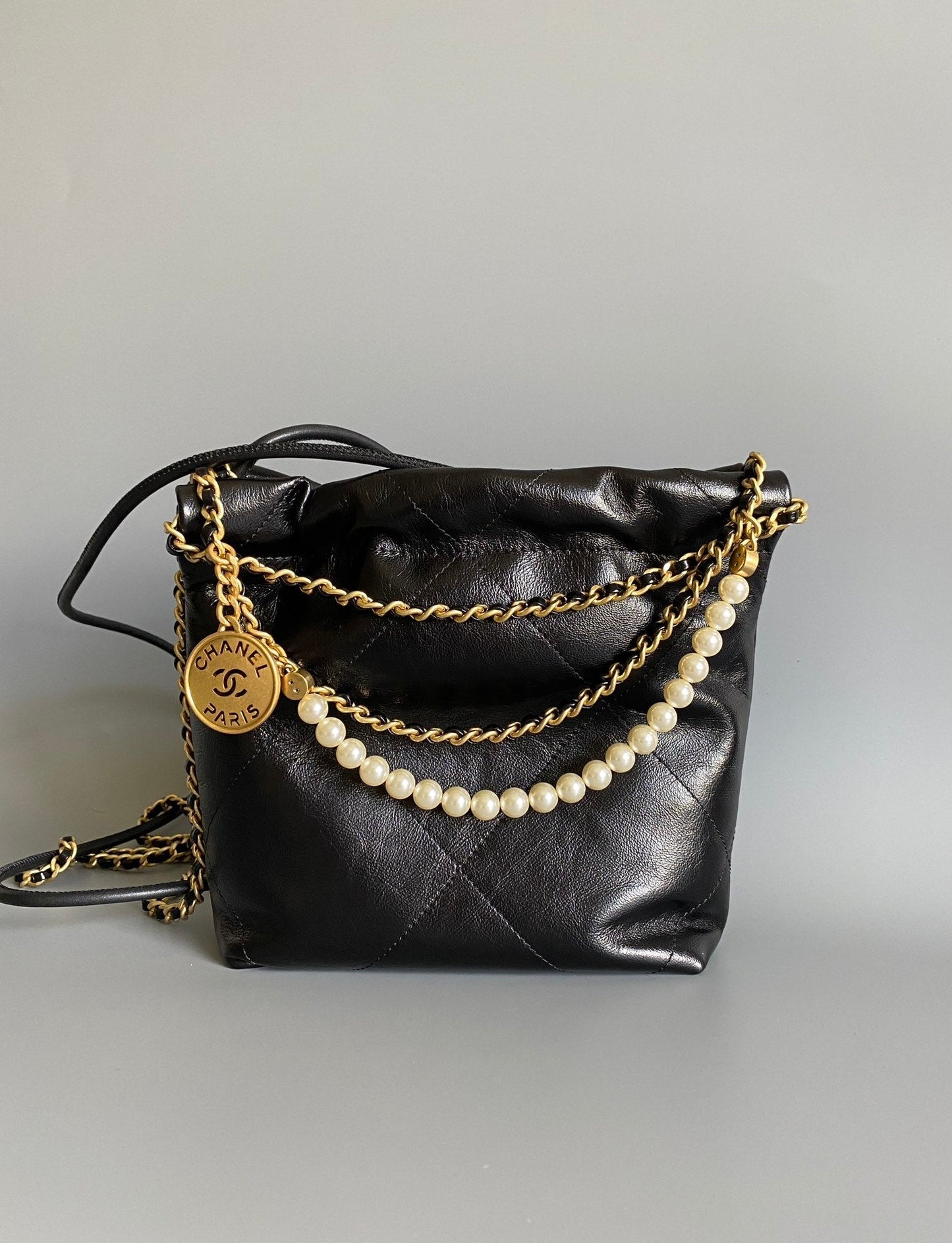 CC HOBO MINI 20CM BLACK LAMBSKIN PEARL CHAIN GHW