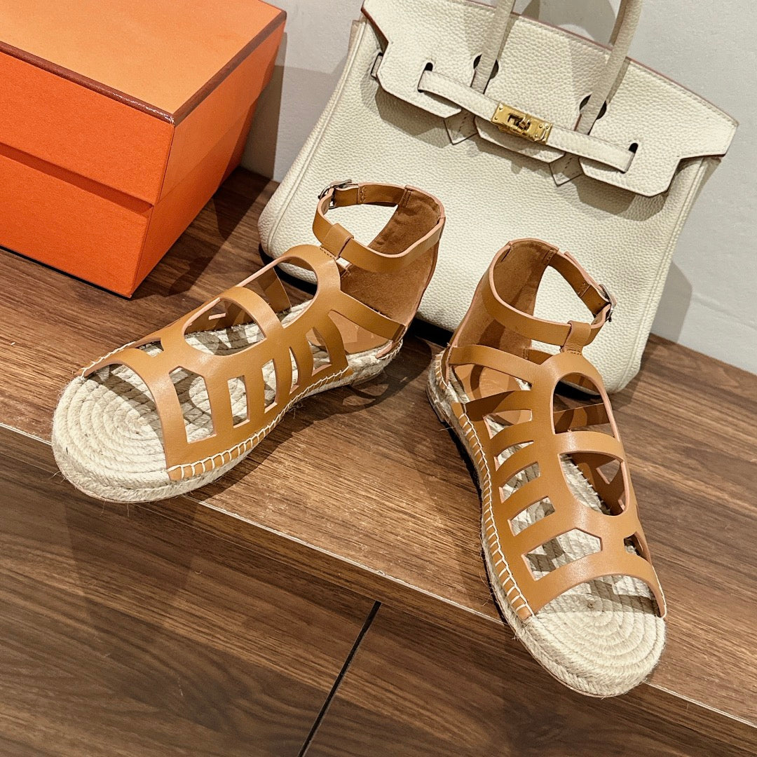 STRAW SOLE SANDAL CARAMEL LAMBSKIN