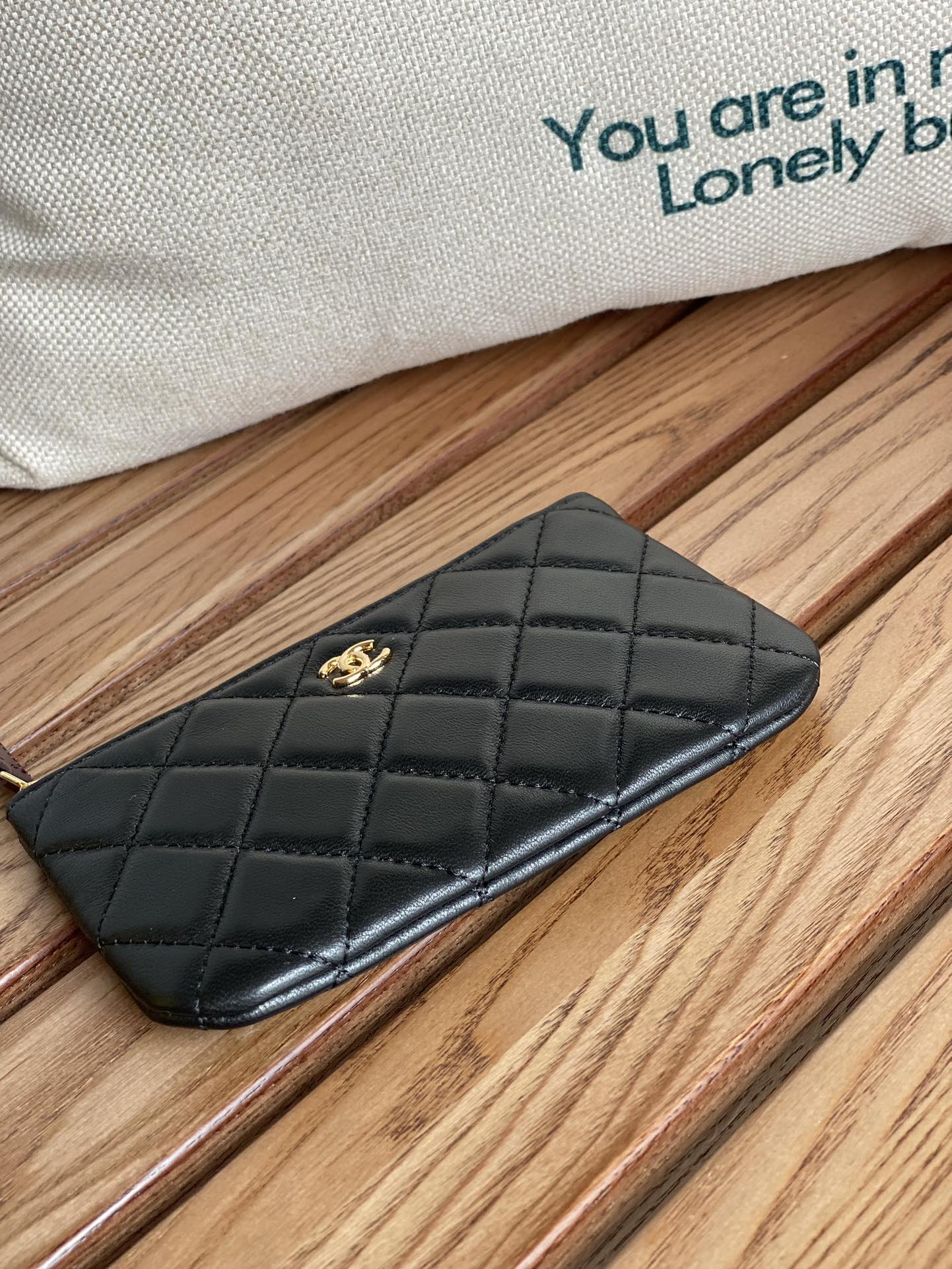 cc zipped wallet 15 black lambskin gold hardware