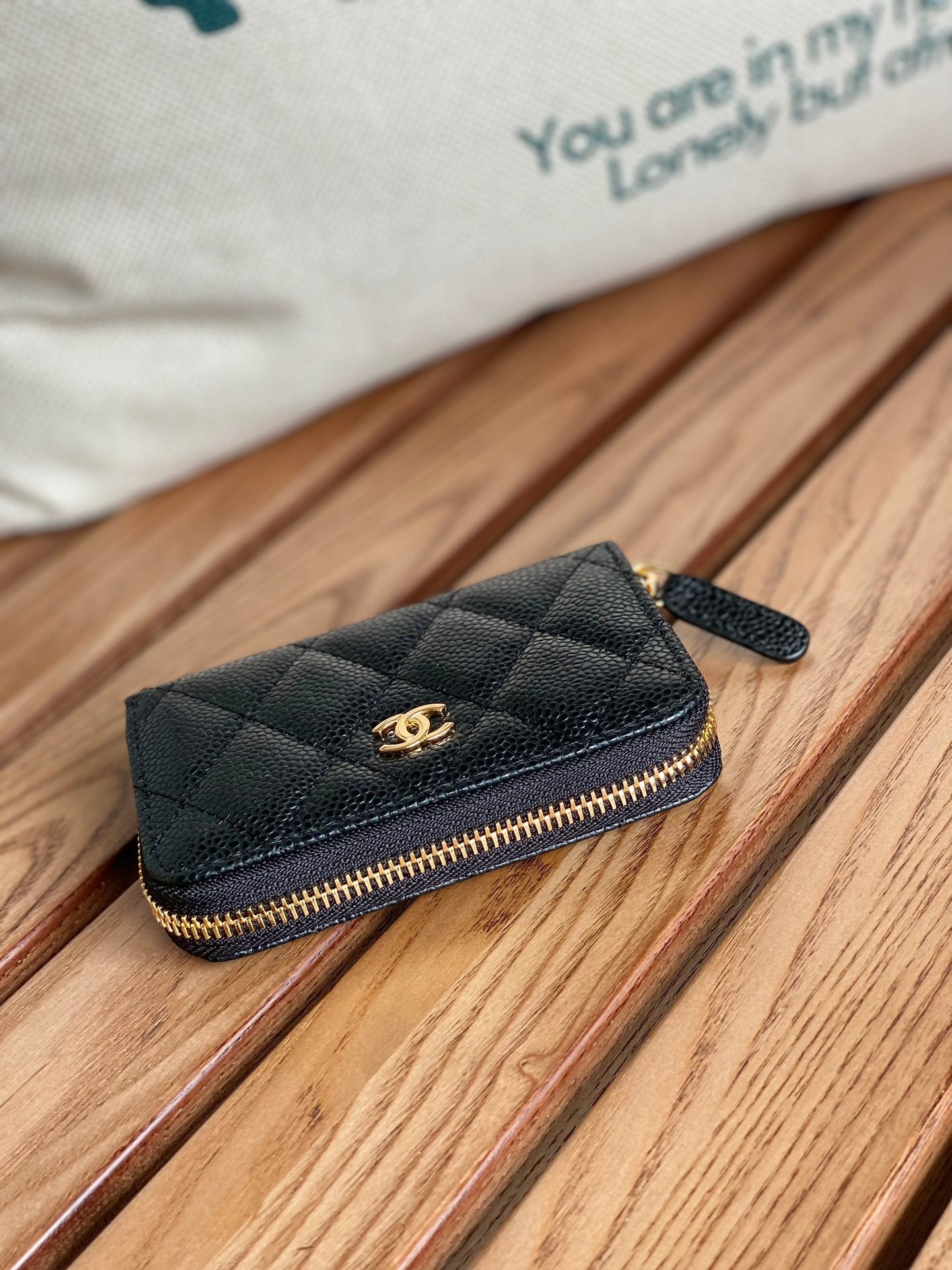 cc zipped wallet 7.5cm black caviar gold hardware