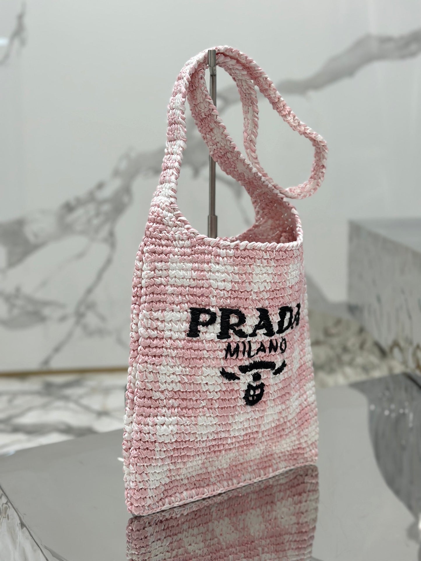 SMALL TOTE BAG 29 IN PINK MIX WHITE AND BLACK WOVEN RAFFIA