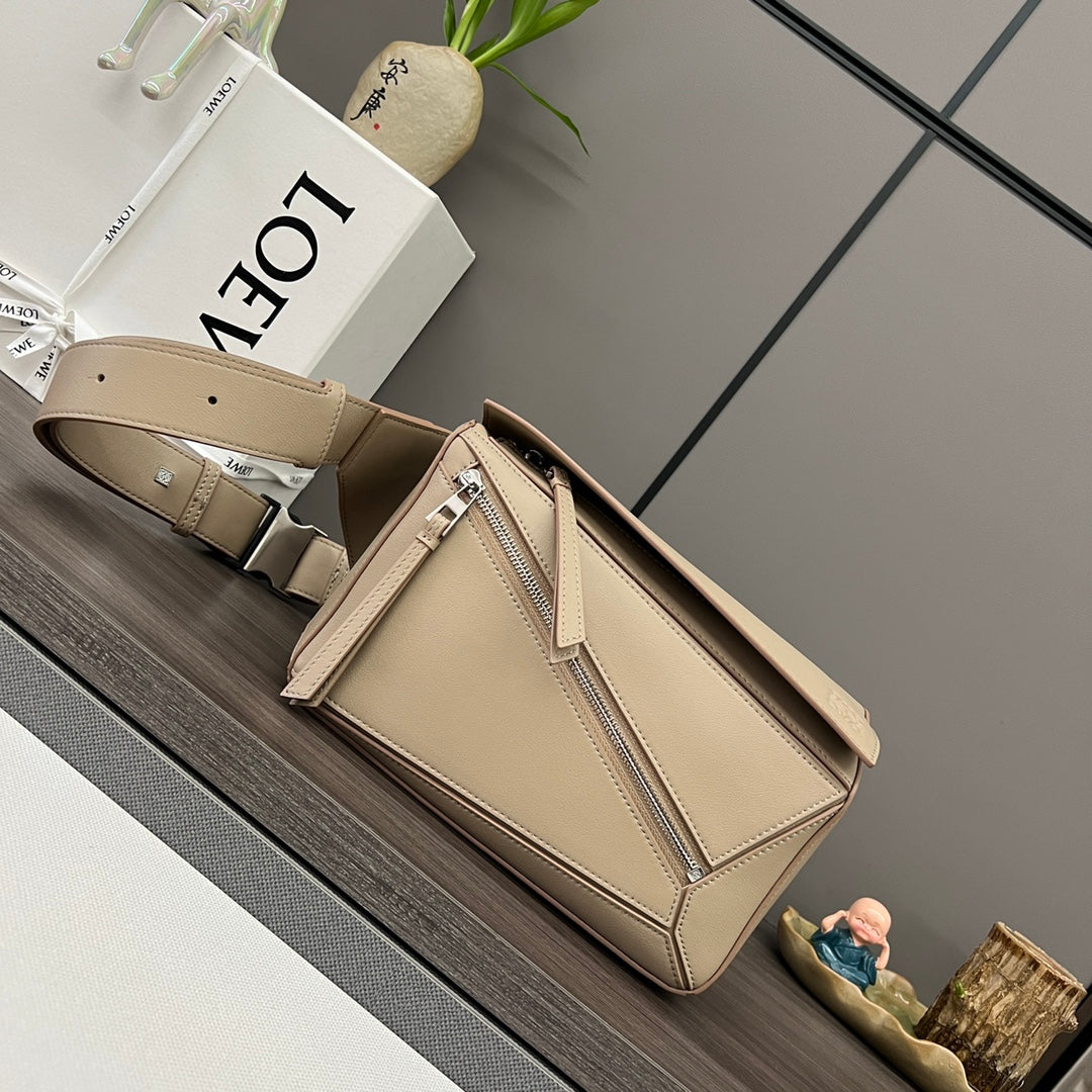 Loew Puzzle Small 24cm Beige Leather Belt Bag