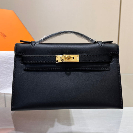 HM KELLY POCHETTE 22CM BLACK SWIFT GOLD HARDWARE