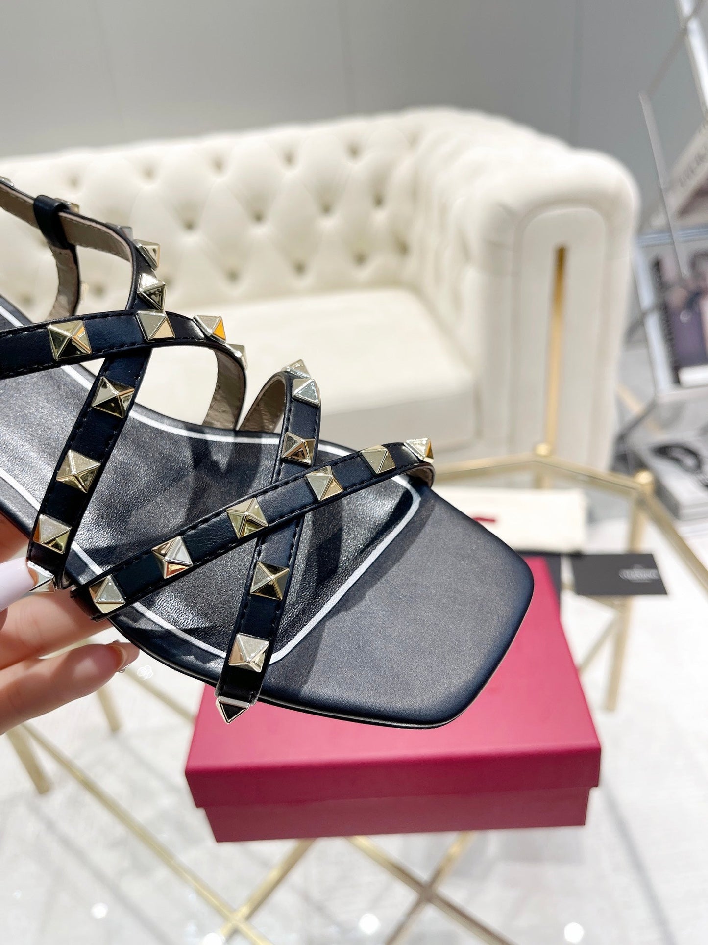 Rockstud 1cm Square Toe Black Leather Sandals