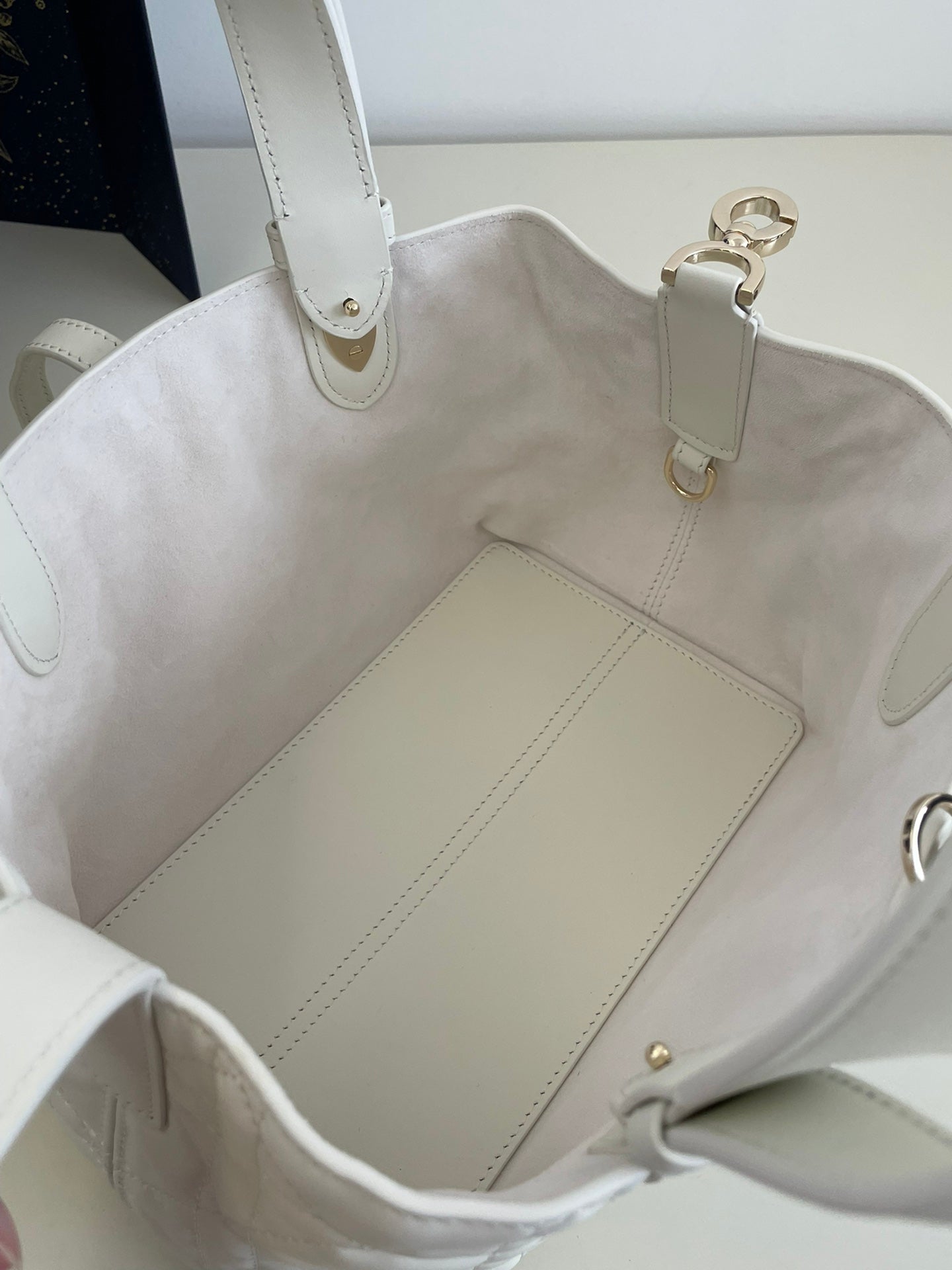 Toujour 23 Bag White Lambskin