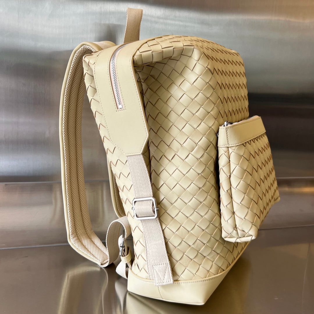 BACKPACK 42 IN BEIGE CALFSKIN